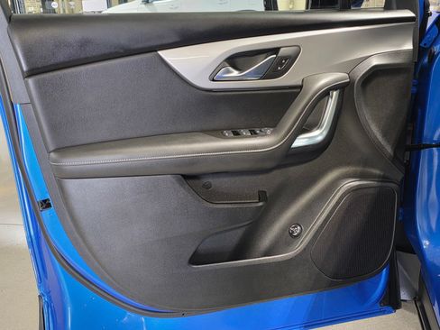 Used 2025 Chevrolet Blazer LT w/ Convenience Package FWD image 20