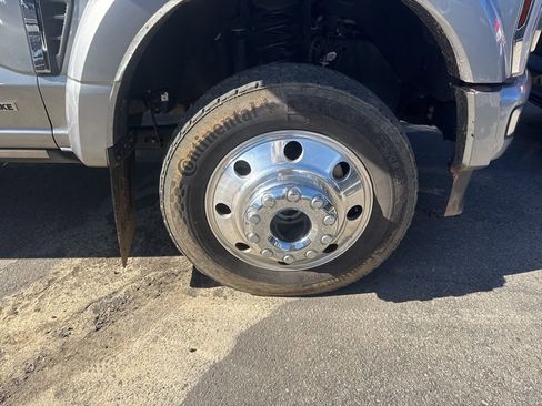 Used 2024 Ford F450 Limited image 3