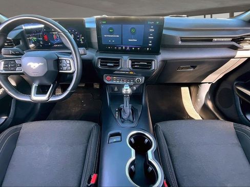 Used 2024 Ford Mustang Coupe image 7