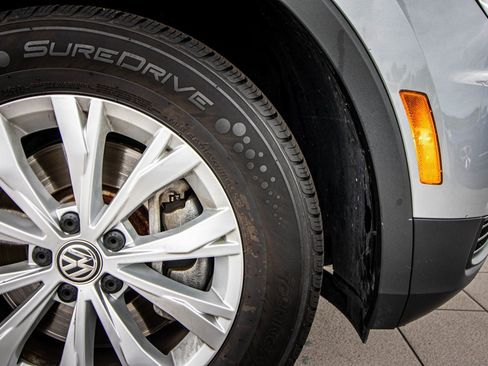 Certified 2020 Volkswagen Tiguan S image 21