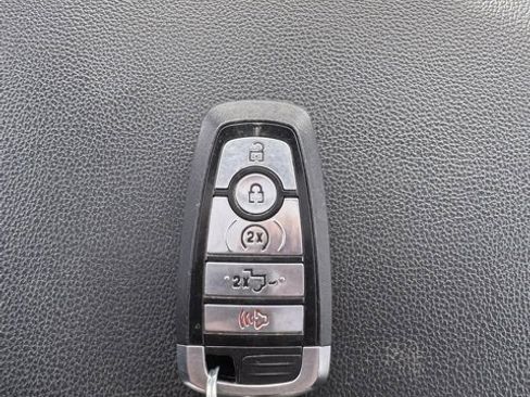 Used 2022 Ford F150 Lariat w/ Equipment Group 502A High image 35