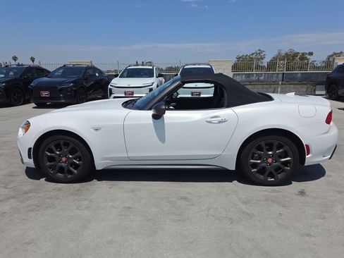 Used 2017 FIAT 124 Spider Abarth RWD image 9
