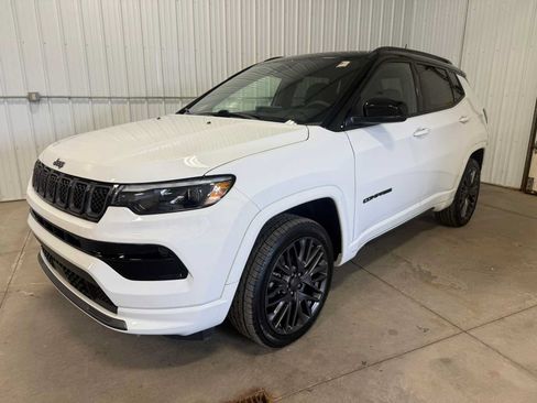 Used 2023 Jeep Compass High Altitude AWD/4WD image 6