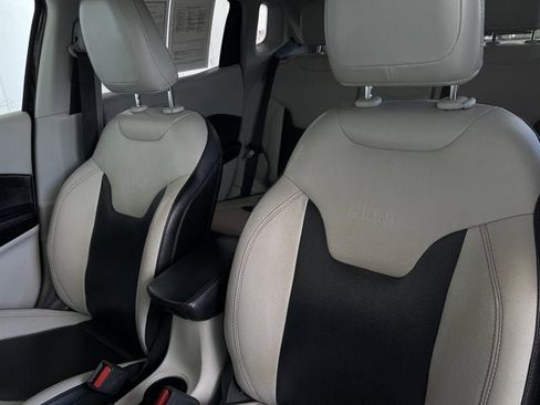 Used 2018 Jeep Compass Limited w/ Navigation Group image 13