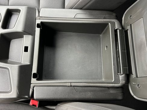 Used 2024 GMC Sierra 1500 SLT image 31