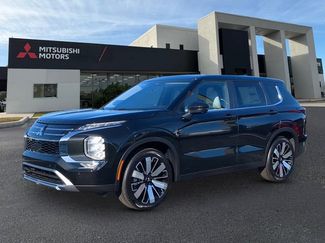 New 2025 Mitsubishi Outlander SE video 1