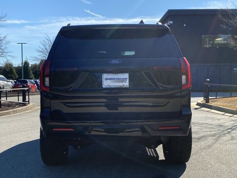 Used 2025 Ford Expedition Tremor image 17