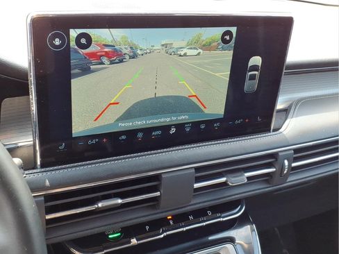 Used 2023 Lincoln Corsair FWD w/ Rear Removable Package Tray image 23