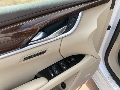 Used 2017 Cadillac XTS Luxury w/ Driver Awareness Package image 26