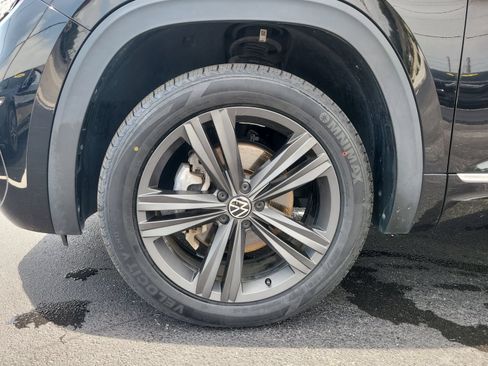 Used 2022 Volkswagen Atlas Cross Sport SEL R-Line AWD/4WD image 7