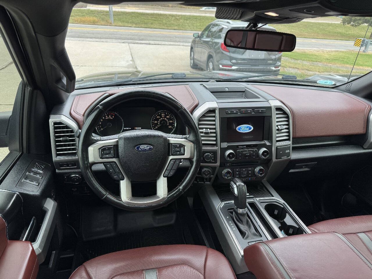 Used 2018 Ford F150 Platinum w/ Equipment Group 701A Luxury AWD/4WD image 15