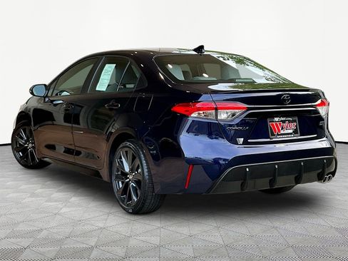 Used 2024 Toyota Corolla SE w/ SE Premium Package FWD image 4