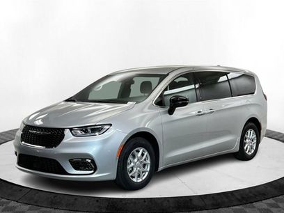 New 2026 Chrysler Pacifica Select