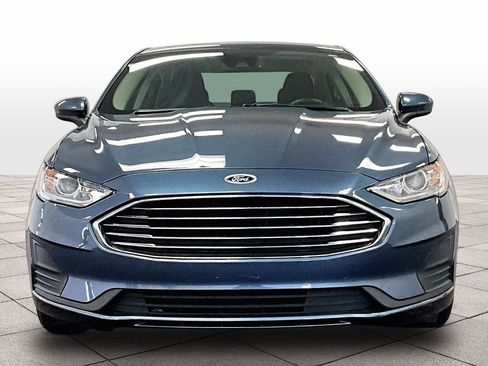 Used 2019 Ford Fusion SE image 4