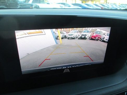 Used 2025 Buick Encore GX Preferred AWD/4WD image 16