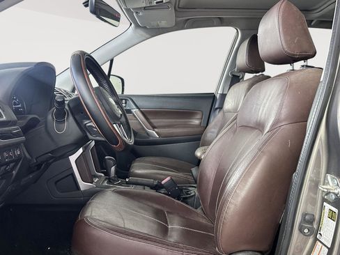 Used 2017 Subaru Forester 2.5i Touring w/ Popular Package #2 AWD/4WD image 5