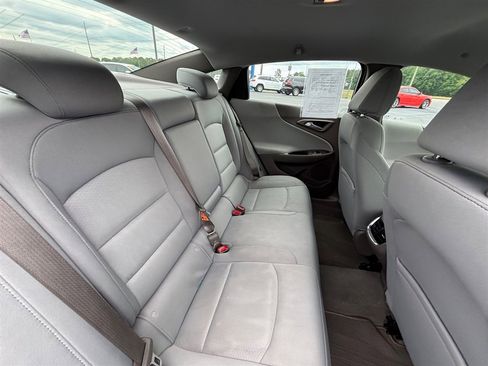 Used 2022 Chevrolet Malibu LT FWD image 19