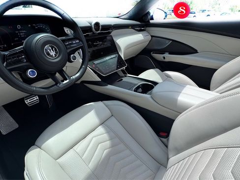 Used 2024 Maserati GranCabrio Trofeo AWD/4WD image 18