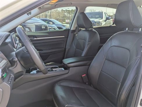 Used 2022 Nissan Altima 2.5 SL FWD image 17