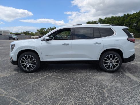 New 2026 GMC Acadia Denali Ultimate w/ LPO, Floor Liner Package FWD image 4