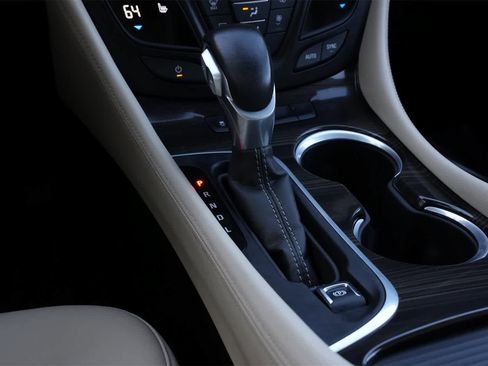 Used 2020 Buick Envision Essence image 10