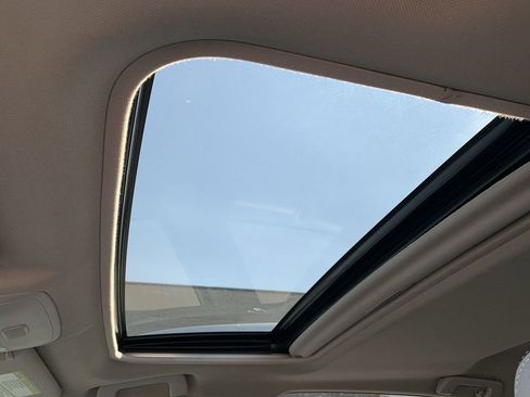 Used 2018 Toyota RAV4 XLE image 25