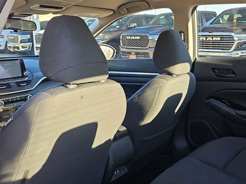 Used 2023 Nissan Altima 2.5 SV image 14