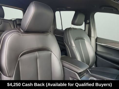 New 2025 Jeep Grand Cherokee Limited w/ Black Appearance Package RWD image 16