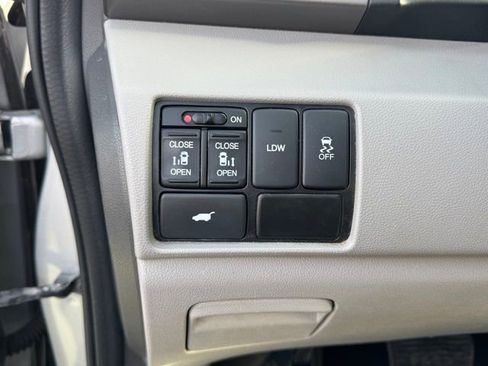 Used 2015 Honda Odyssey EX-L image 30