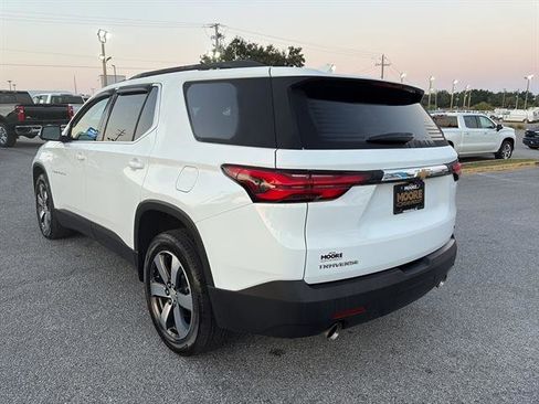 Used 2023 Chevrolet Traverse LT w/ LT Premium Package image 4
