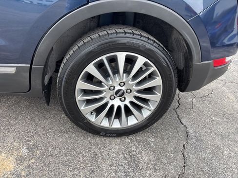 Used 2017 Lincoln MKC Reserve w/ Lincoln MKC Climate Package image 11