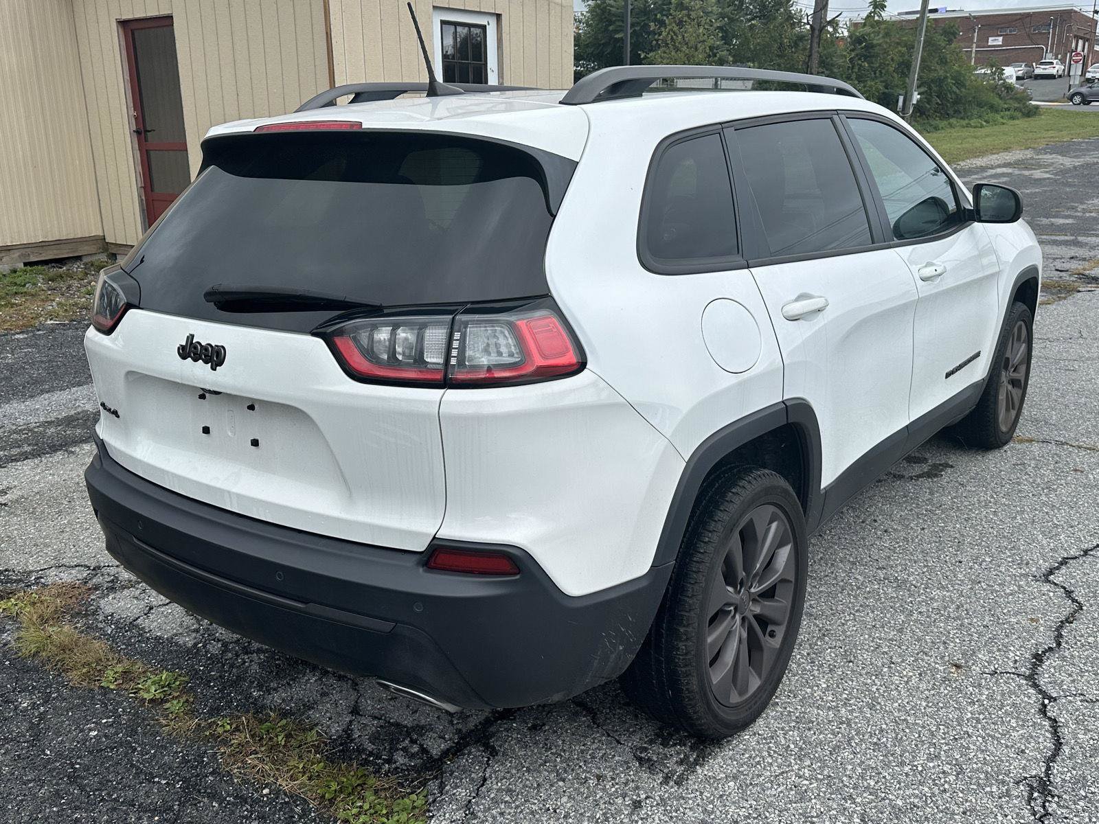 Used 2021 Jeep Cherokee Latitude Lux 80th Anniv w/ Quick Order Package 26U 80TH AWD/4WD image 8