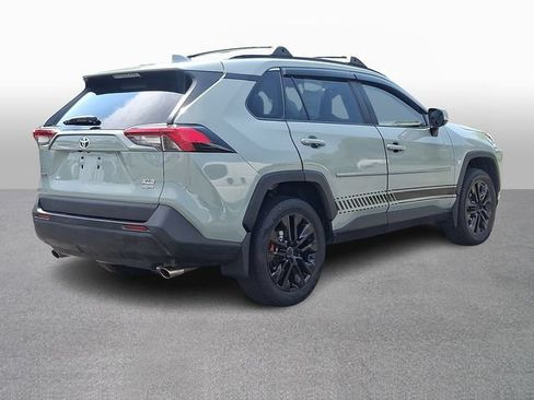 Used 2019 Toyota RAV4 XLE Premium w/ Cold Weather Package AWD/4WD image 4