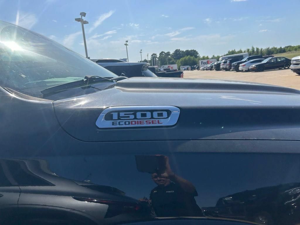 Used 2020 RAM 1500 Laramie RWD image 3