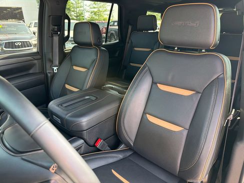 Used 2024 GMC Yukon AT4 w/ Technology Package AWD/4WD image 39