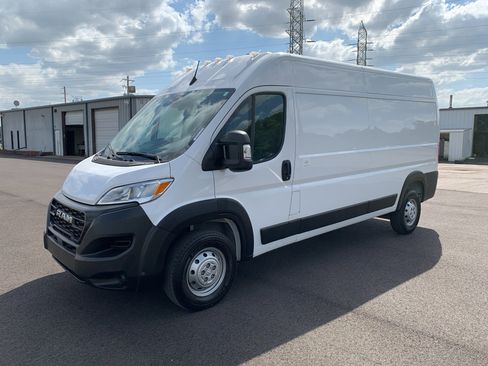 Used 2023 RAM ProMaster 2500 image 7