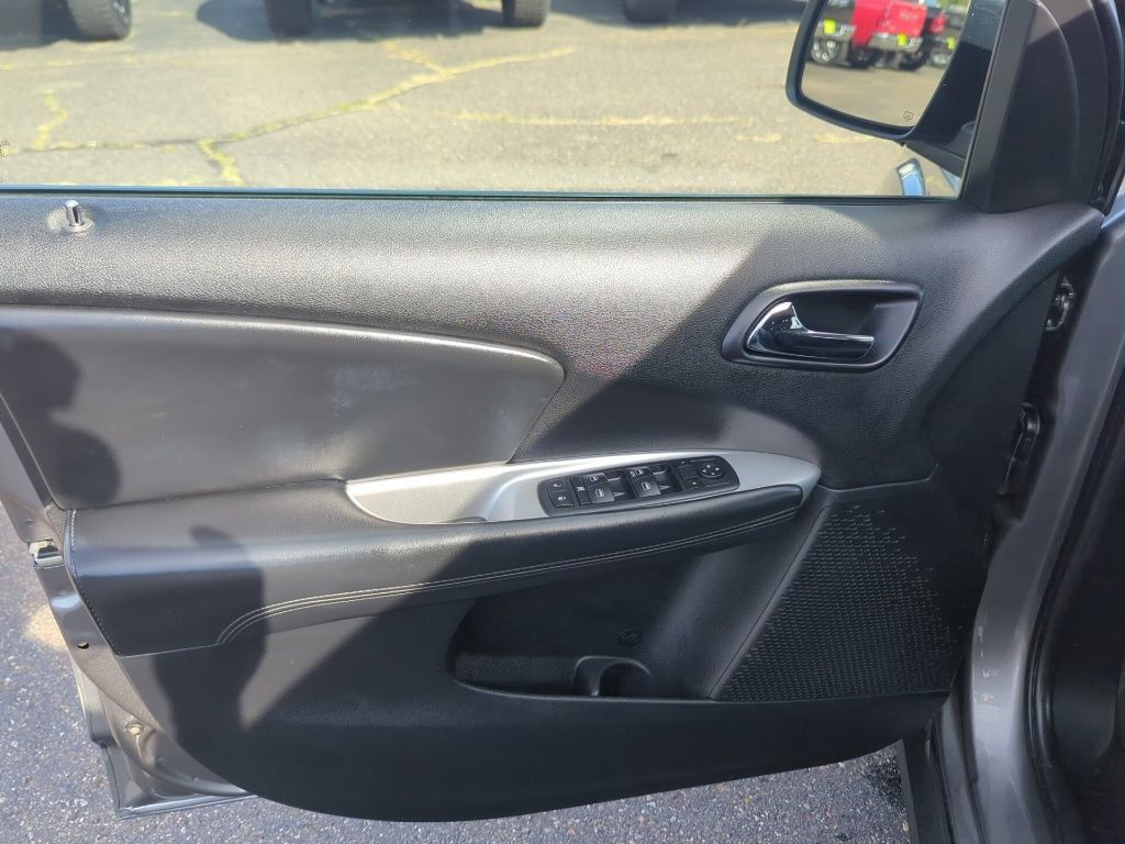 Used 2012 Dodge Journey SXT AWD/4WD image 24