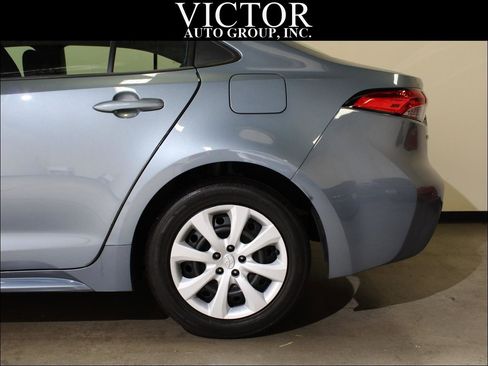 Used 2020 Toyota Corolla LE FWD image 7