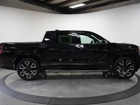 New 2025 GMC Sierra EV Denali image 9