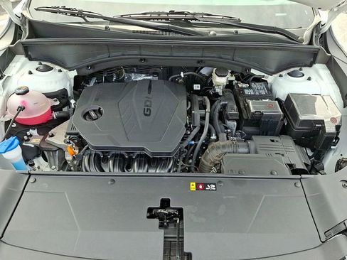 Certified 2025 Kia Sorento LX FWD image 27