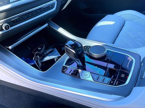 Used 2023 BMW X5 xDrive40i w/ Premium Package image 15