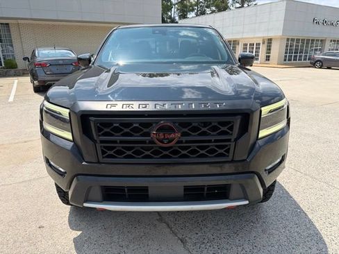 Used 2022 Nissan Frontier PRO-4X AWD/4WD image 3