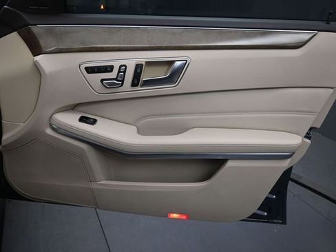 Used 2016 Mercedes-Benz E 350 Sedan image 30