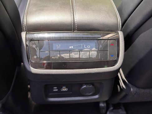 Used 2023 INFINITI QX60 Luxe w/ Vision Package FWD image 23