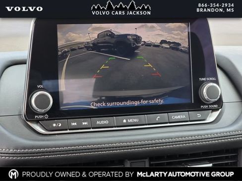 Used 2023 Nissan Rogue SV FWD image 10