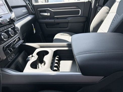 New 2026 RAM 2500 Big Horn AWD/4WD image 35