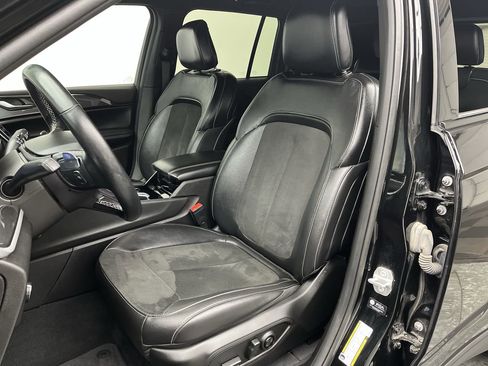 Used 2022 Jeep Grand Cherokee Altitude image 8