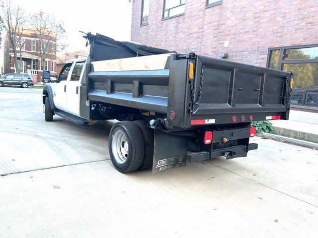 Used 2016 Ford F550 2WD Crew Cab Super Duty image 4