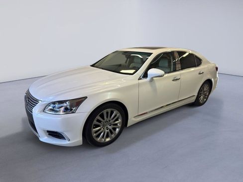 Used 2015 Lexus LS 460 w/ Comfort Package image 3