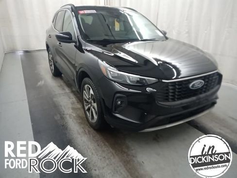 Used 2025 Ford Escape Platinum AWD/4WD image 1